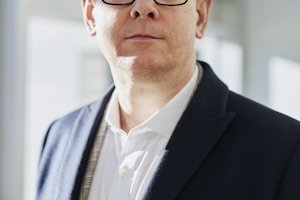 吾爱吃瓜深度:顶流明星背后的资本运作揭秘