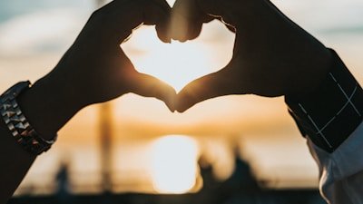 吾爱吃瓜:网红情侣分手撕逼全记录,男方出轨证据曝光